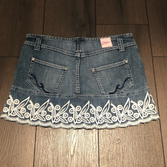 Candies jeans miniskirt w/embroidered edge - Picture 2 of 3